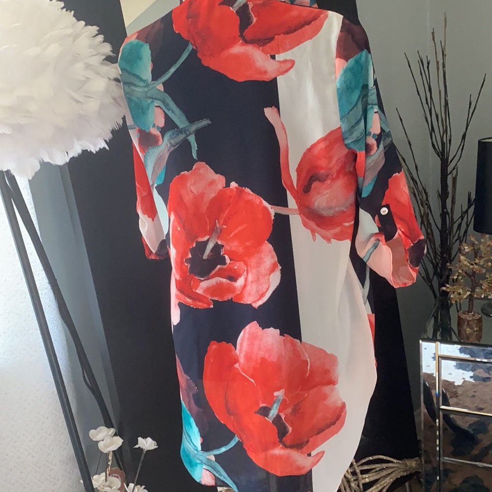 ๐๐Summer blouse - Picture 4 of 4